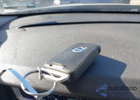 2015 Volvo V60 T5 Premier из США, поврежденный, VIN YV140MEK3F1265169